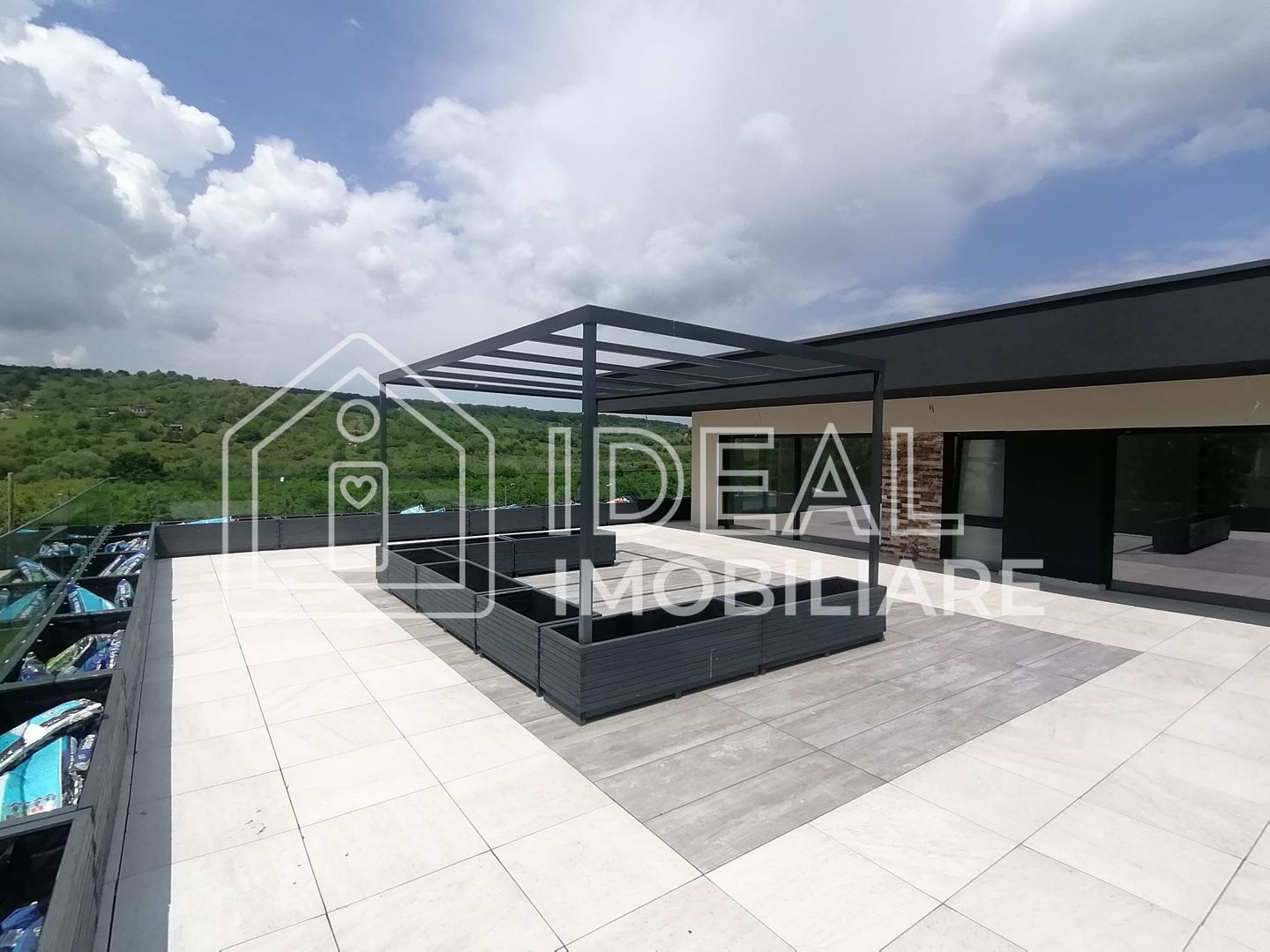 Casa  Exclusivista cu piscina si 1200 mp de teren, in Cisnadie - Poză 7