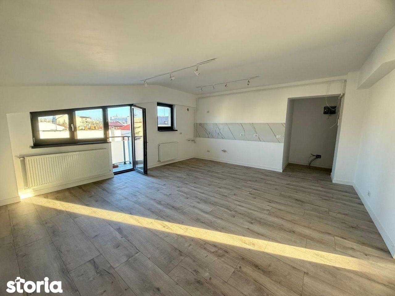 Apartament 3 camere nemobilat,nelocuit bloc nou + loc parcare - Poză 2
