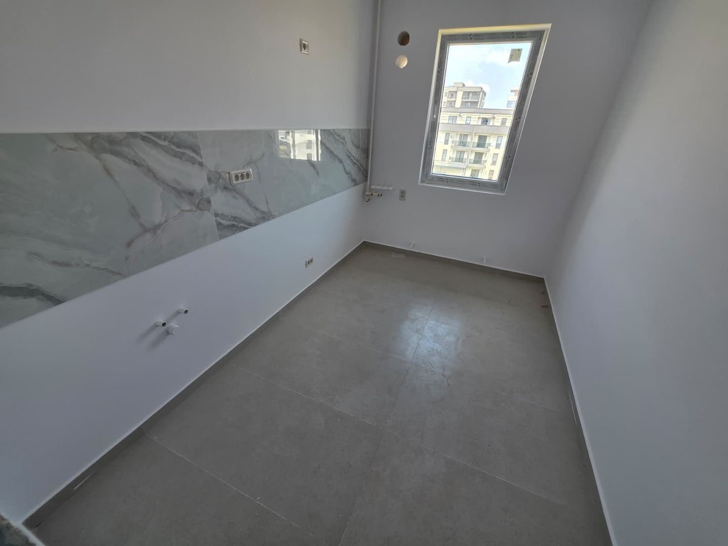 AP. 2 CAMERE - ACTE GATA, BUCATARIE INCHISA, LOC PARCARE, COMISION 0% - Poză 1