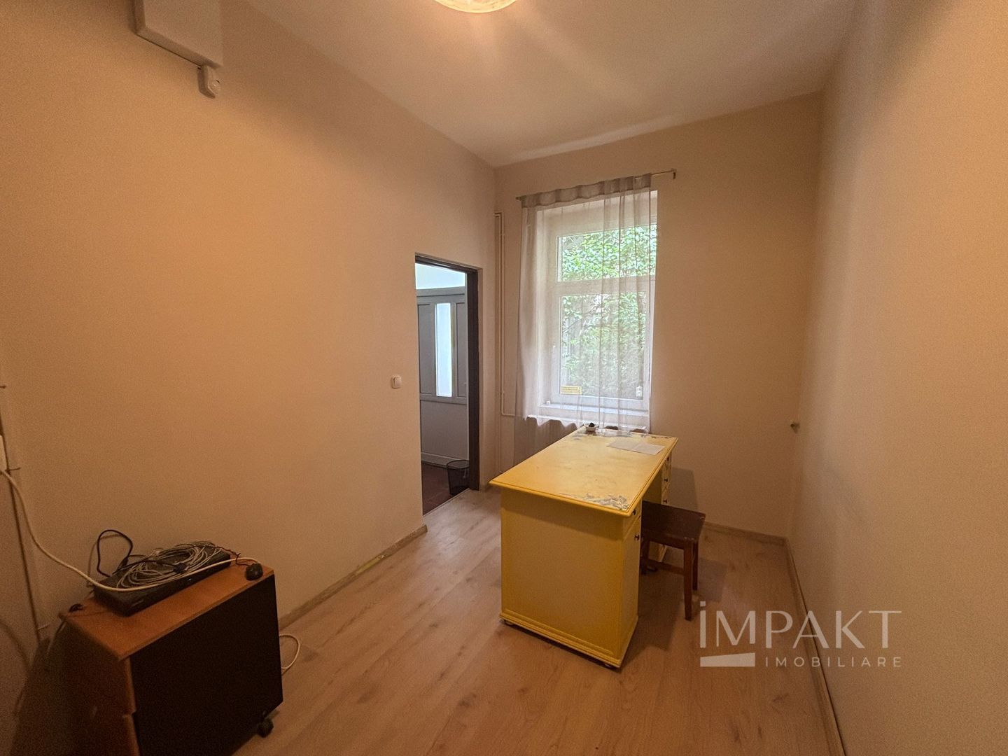 Spațiu de 60 mp, situat într-o locație ultracentrală - Poză 5