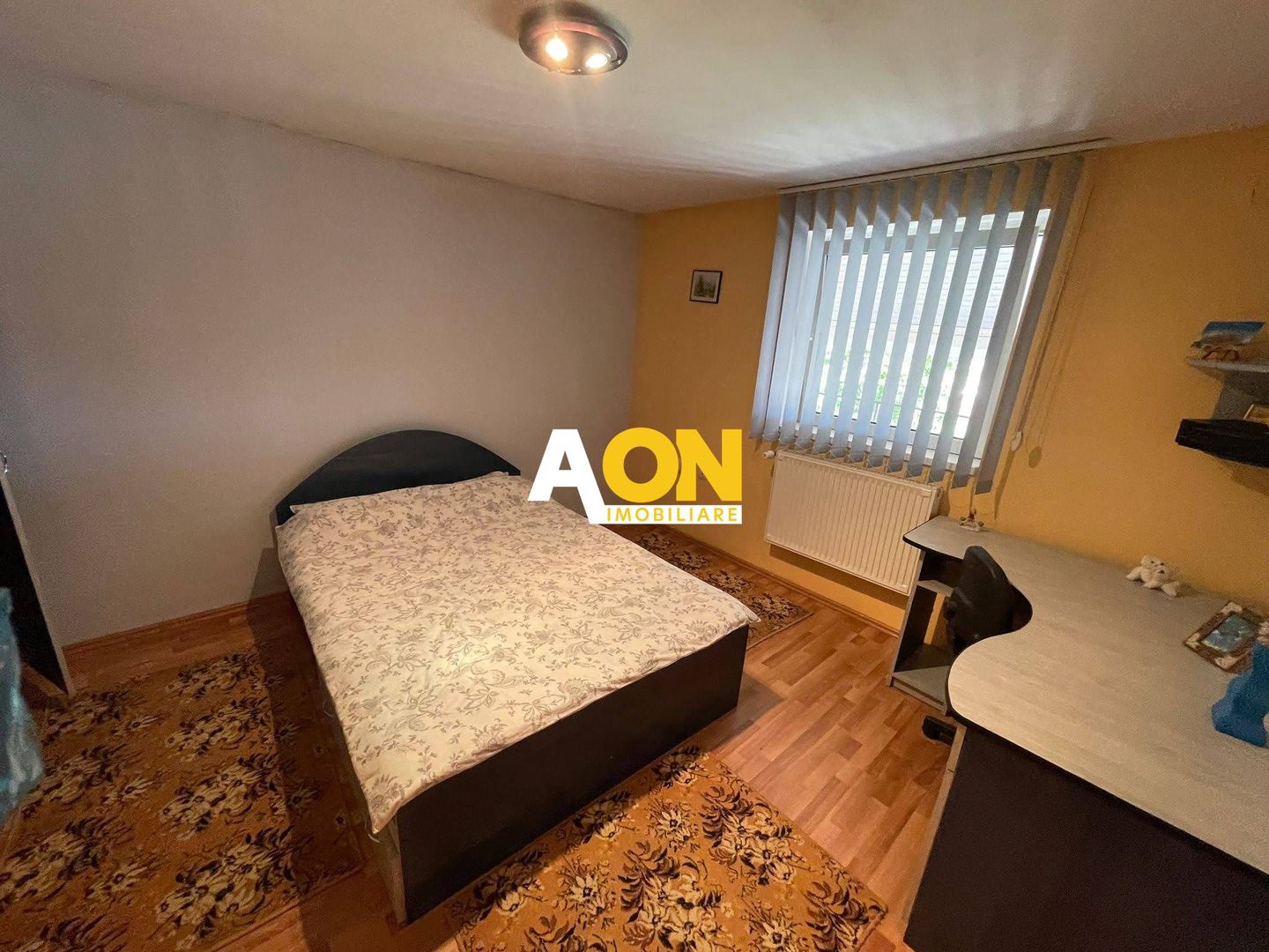 Casă cu 6 camere, teren 912 mp, garaj dublu, în zona Cetate-Schit - Poză 13