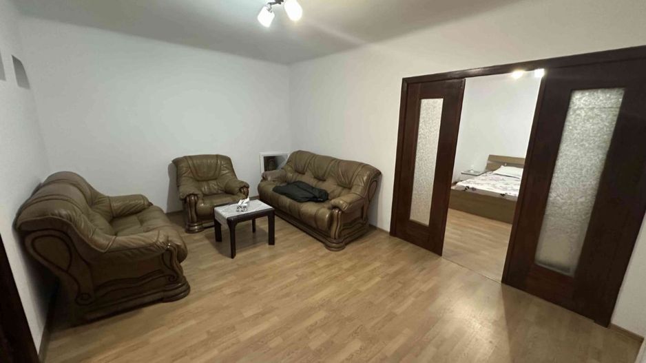 Apartament 3 camere, în vilă Ultracentral, etaj 1, Piano Nobile, curte. - Poză 1