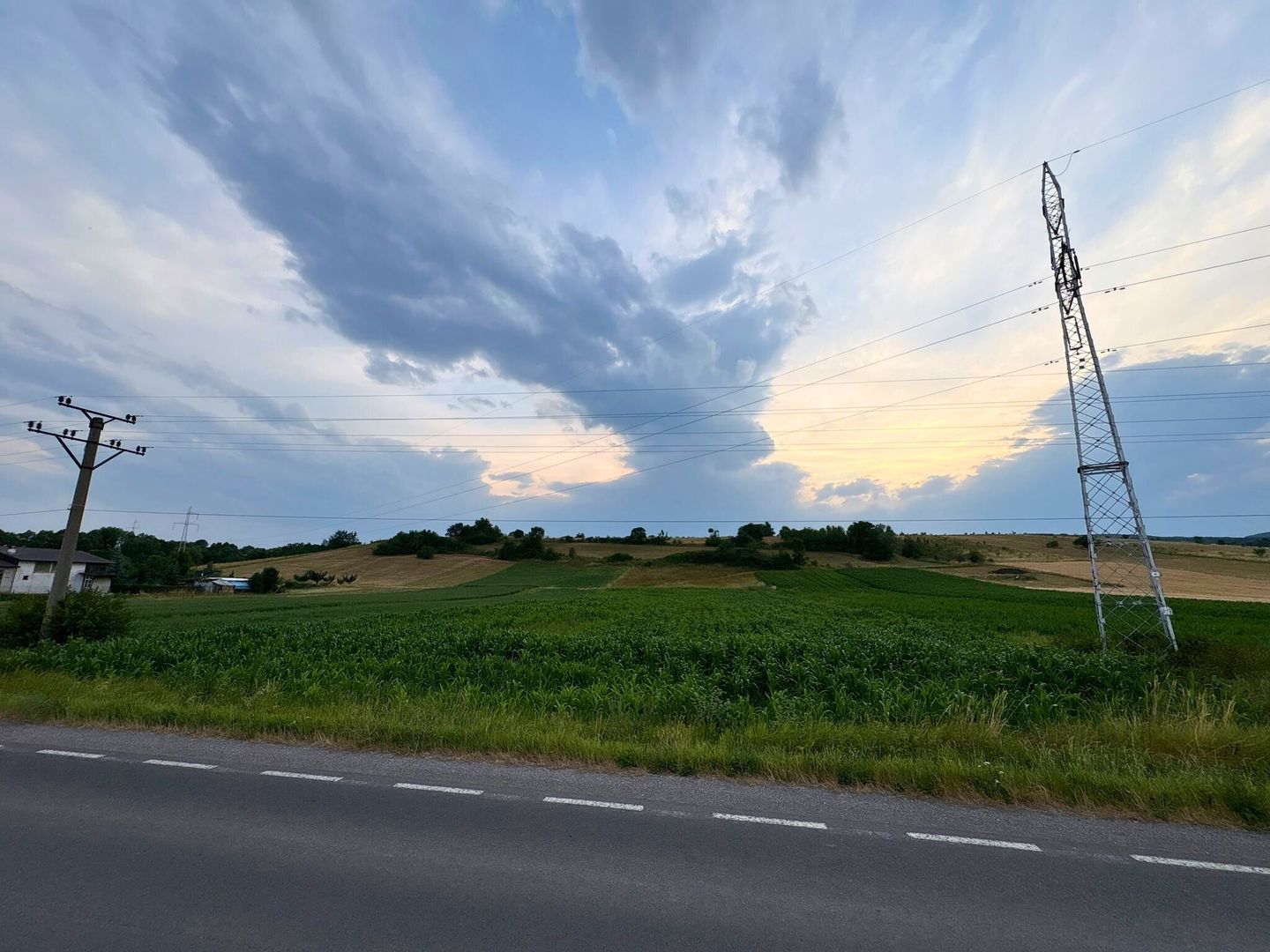 Teren intravilan industrial 7400 MP com. Ilieni , Jud. Covasna - Poză 5