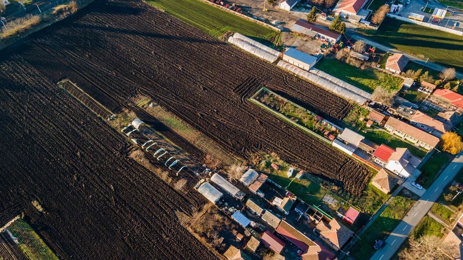 Teren intravilan 7.612 mp în Curtici - Poză 2