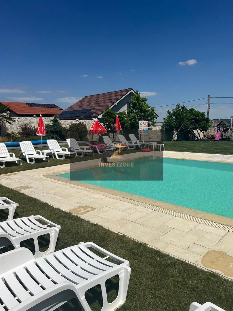 Restaurant si Centru de Evenimente la Cheie, cu piscina Loc. Premium - Poză 1