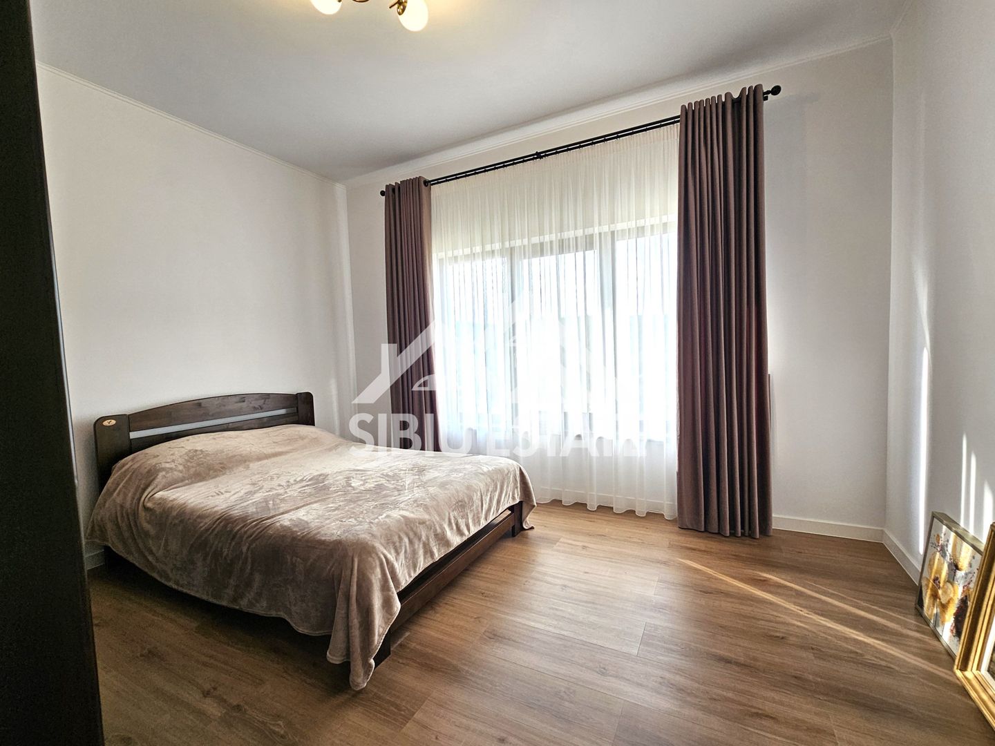 Casa Sibiu Cisnadioara, casa cu garaj, 5 camere, 3 bai - Poză 12