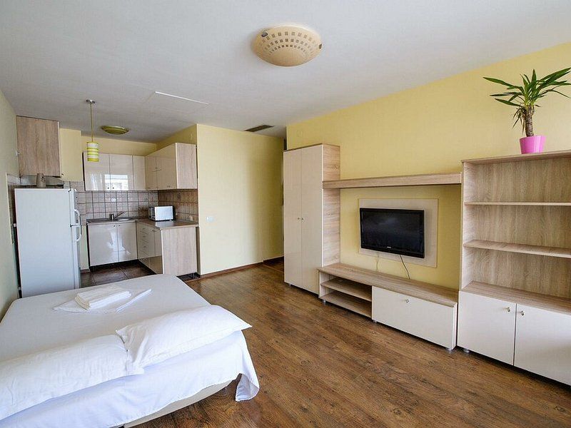 Apartament 2 camere, zona Coralia – Satul de Vacanță, etaj 4 - Poză 1