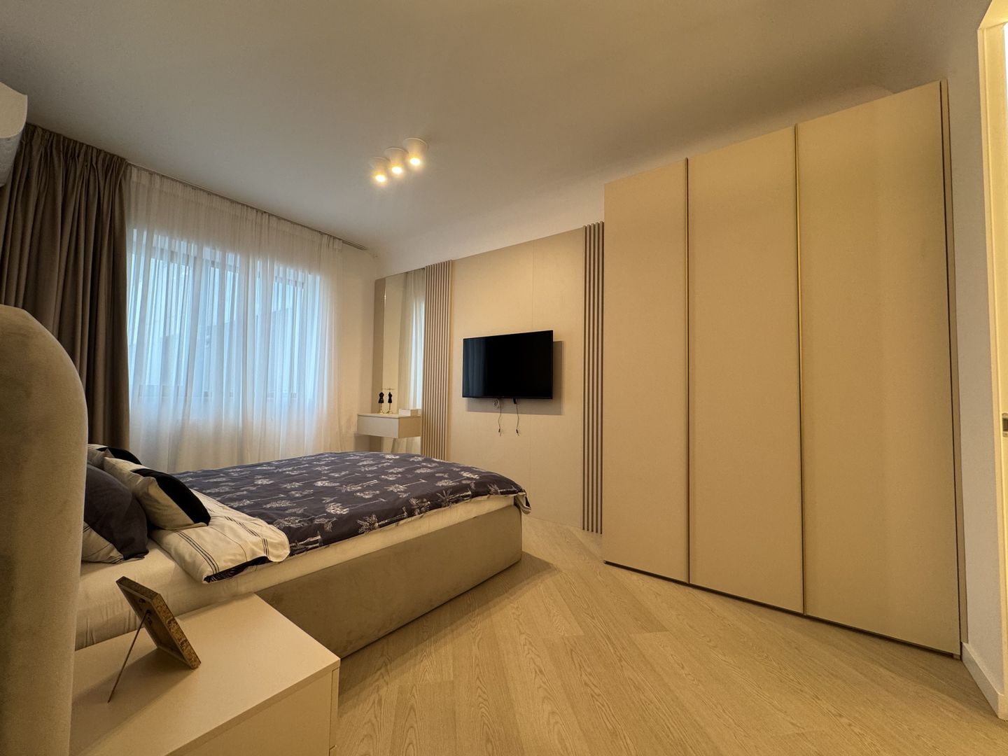 Apartament 3 camere de inchiriat parcare inclusa | Cortina North - Poză 5