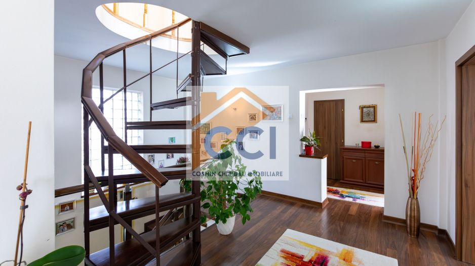 Proprietate exclusivistă ultracentrală -eleganță, spațiu și rafinament - Poză 37