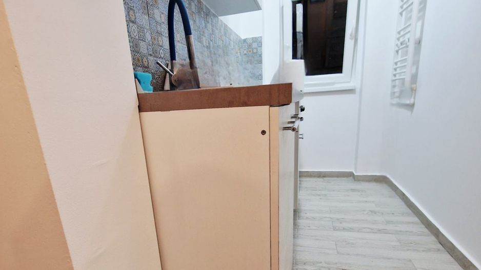 Apartament 2 camere. Decomandat. Renovat. Mobilat. Huedin, Straja. - Poză 7