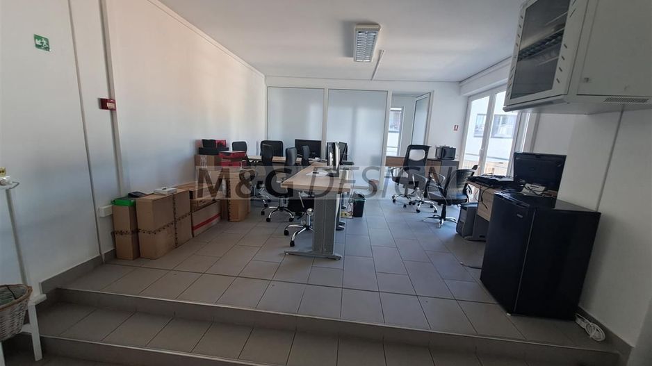 Spatiu comercial  Iosefin etaj 1 cu lift+loc parcare - Poză 1