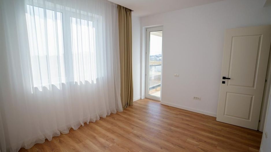 Vila individuala 4 camere | Tunari | Sistem Energetic Centralizat - Poză 10