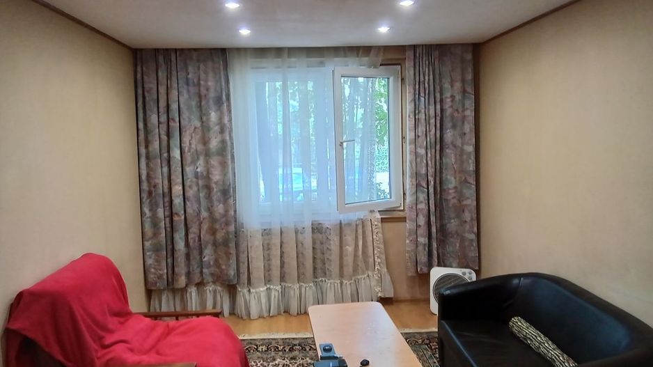 Oferta- Apartament 3 camere Ozana, parter, mobilat, pret excelent - Poză 1