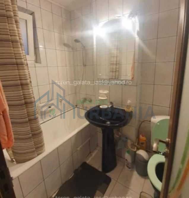 # (De vanzare\schimb) - Apartament 2C Podu Ros(spate PNL) - Poză 4