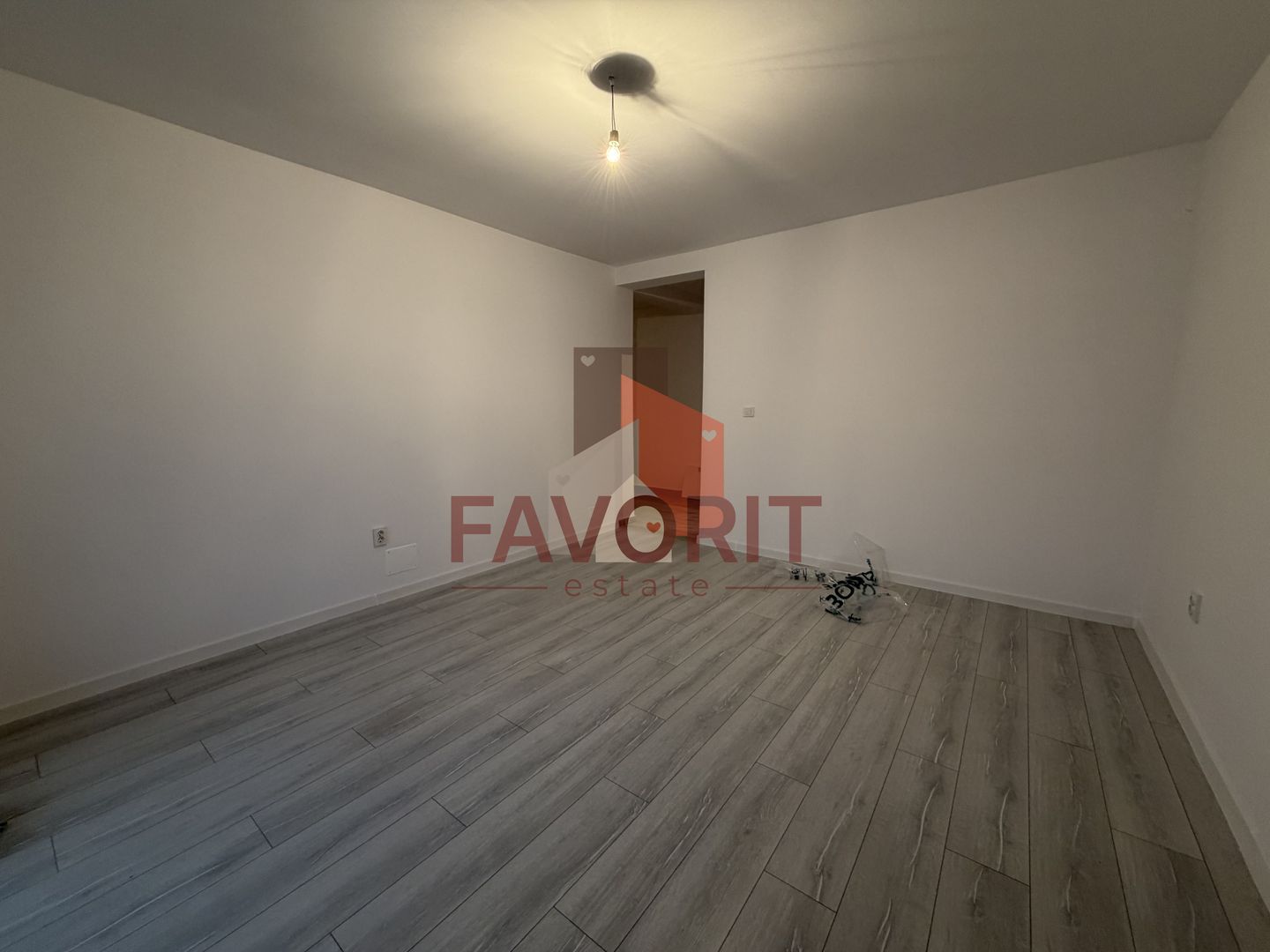 Decomandat. Bucatarie separata. Loc de parcare inclus - Poză 5