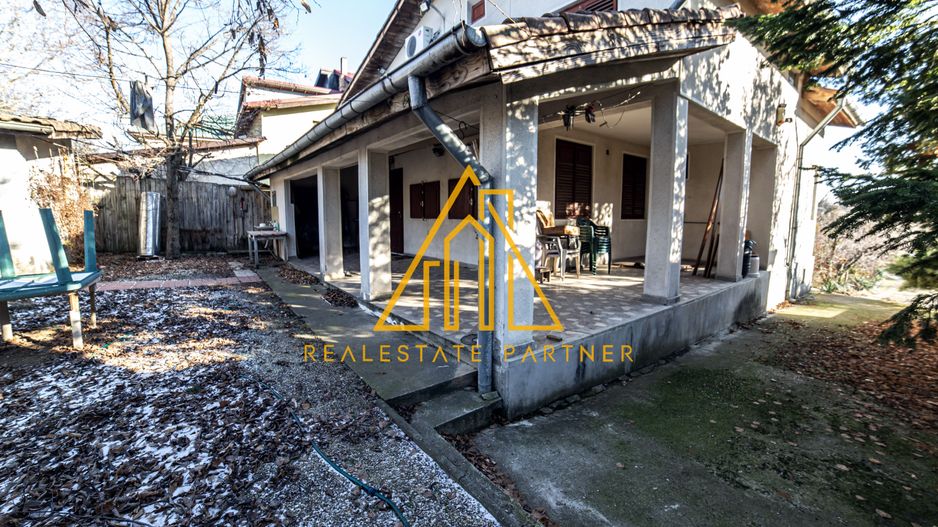 Casa superba, Adunatii Copaceni - Poză 1