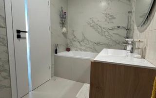 Apartament de 3 camere ultrafinisat, parcare, boxa, zona Golden Tulip - Poză 11