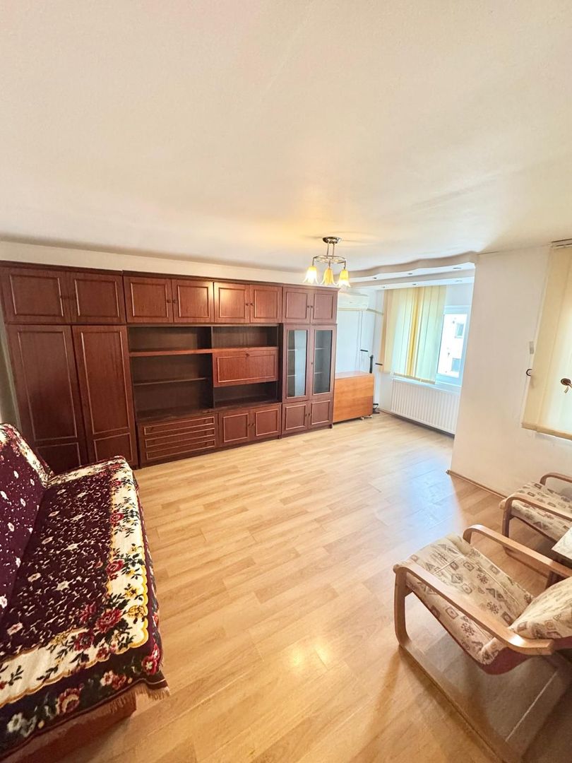 Apartament 3 camere de vânzare – Miron Nicolescu - Poză 1