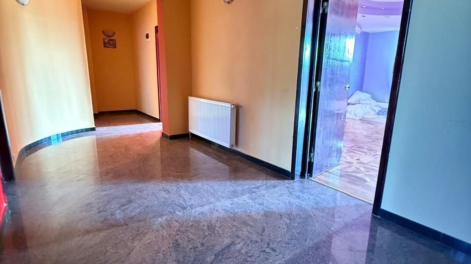 Vila Spațioasă 9 Dormitoare. Investiție - Poză 7
