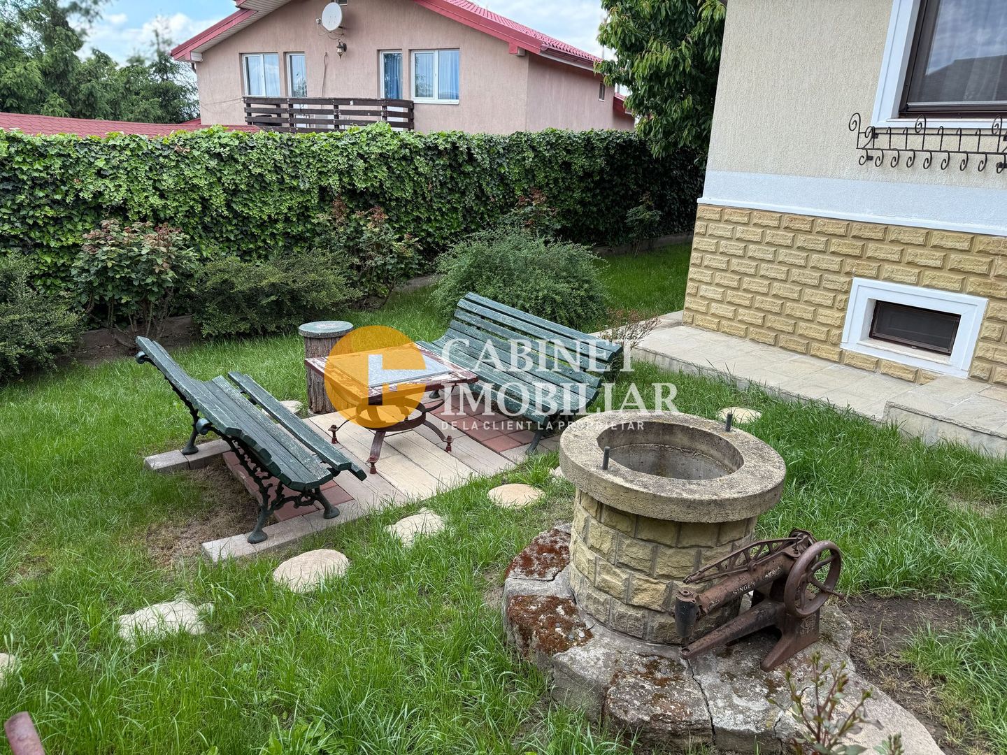 Proprietate deosebită în Aroneanu – 2 case pe teren generos de 1209 mp - Poză 11