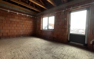 Duplex de vanzare 4 camere, 2 bai, teren 240 mp, intrare Chinteni