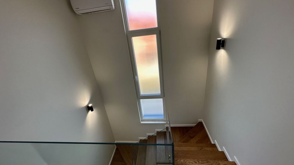 Duplex deosebit cu garaj și subsol - Poză 19