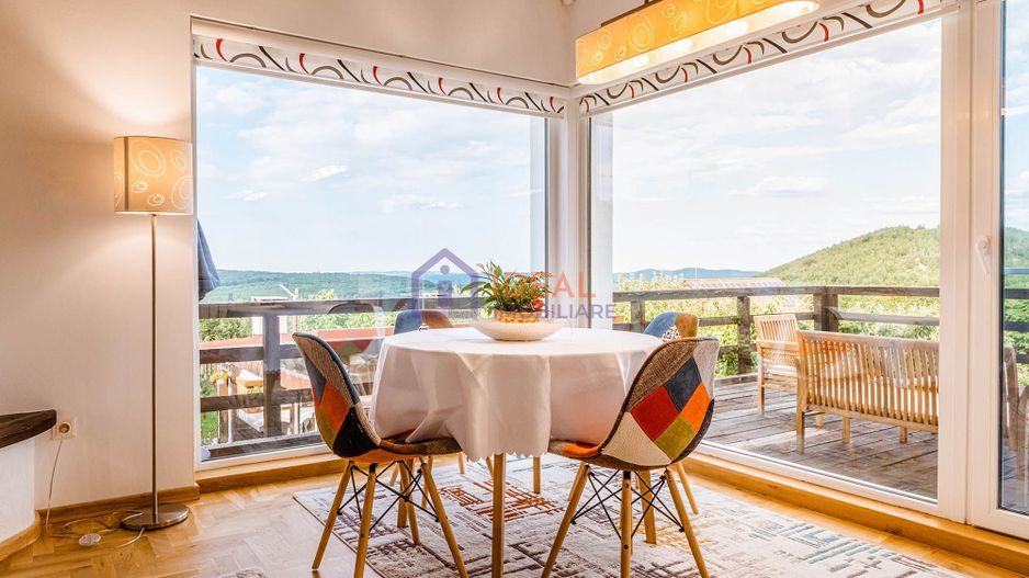 Casa de poveste cu 1.300 mp de teren, in Tocile - Poză 1