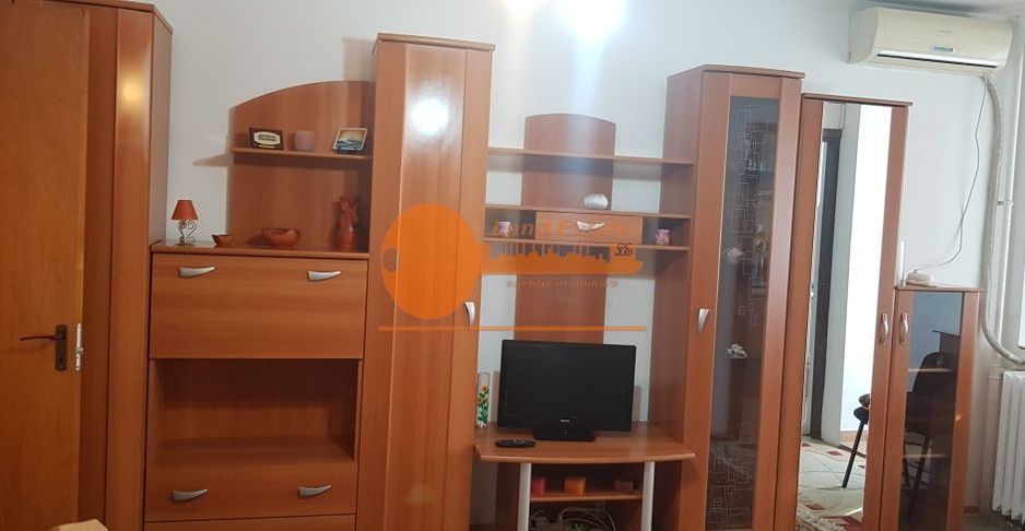 Garsonieră  – Costin Georgian, 10 minute de metrou - Poză 4