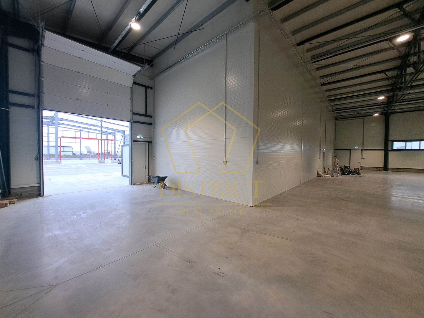 COM 0% Hale servicii, birouri și depozitare de inchiriat  | Aeroport - Poză 2