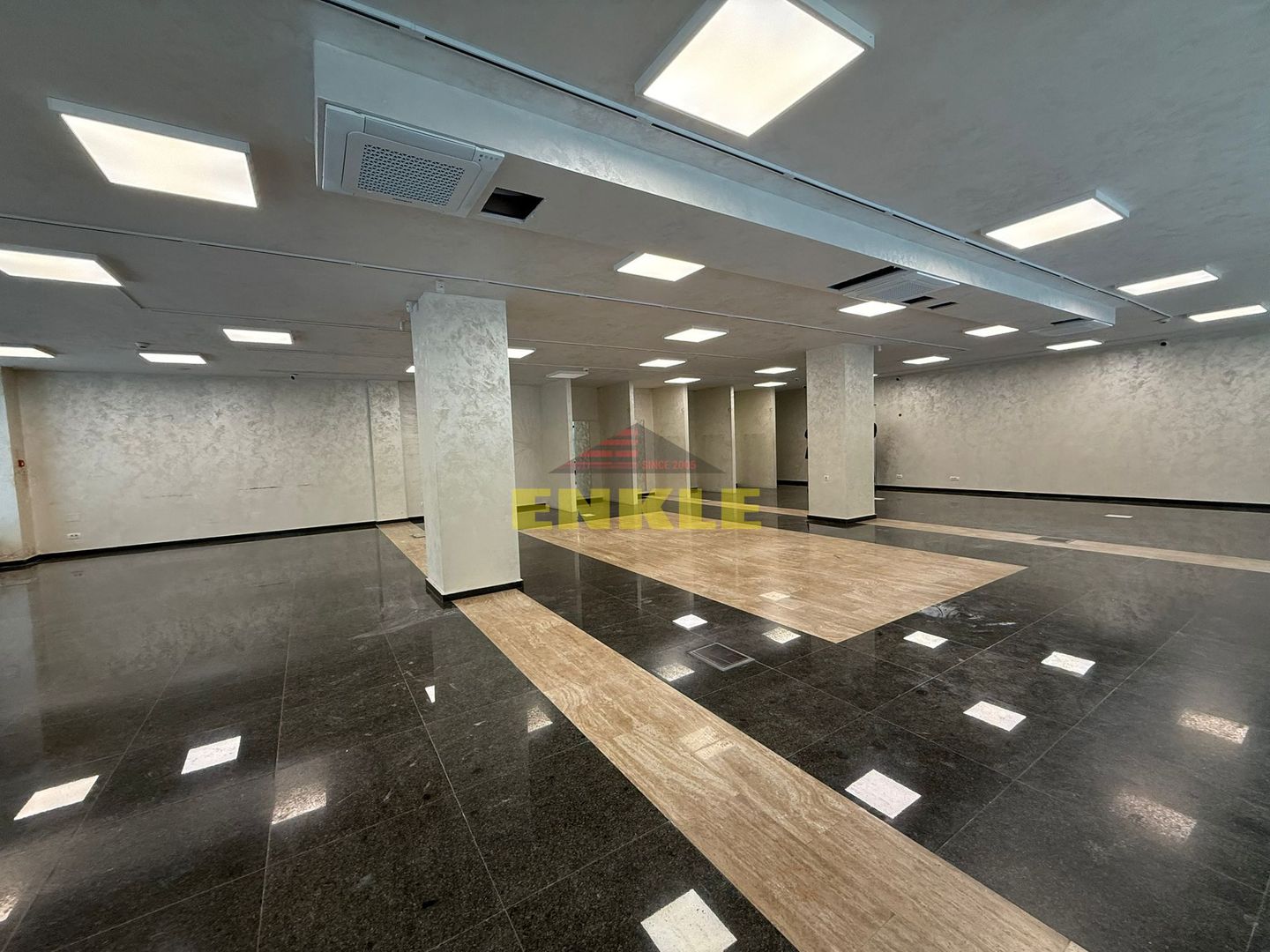 Se oferă spre închiriere spațiu comercial – zonă pietonală - Poză 1