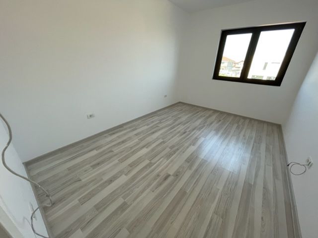 CASE INSIRUITE IN  DUMBRAVITA - Poză 9