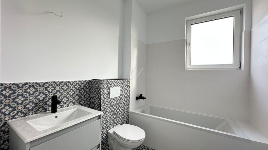 Bloc finalizat. Gradina proprie 52 mp. Decomandat. Loc de parcare. - Poză 5