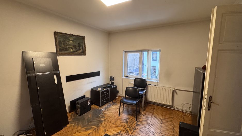 Vilă P+1 | Str. Vlad Județul 55 teren 300m | Birouri sau producție - Poză 9