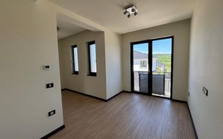 Casă tip duplex elegantă, cu finisaje moderne și priveliște panoramică - Poză 4