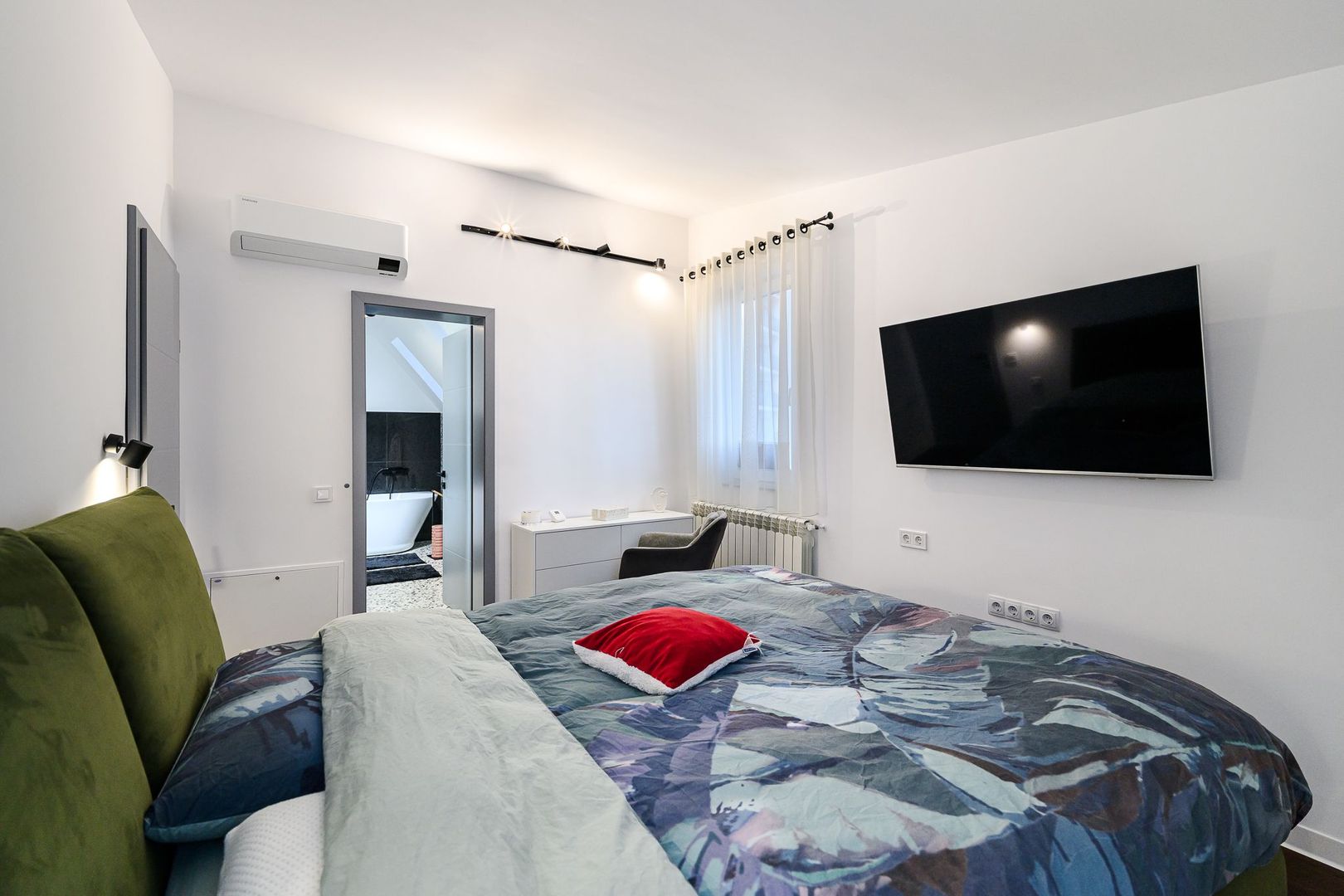 Duplex Superfinisat cu 2 Parcari Buna Ziua - Poză 3