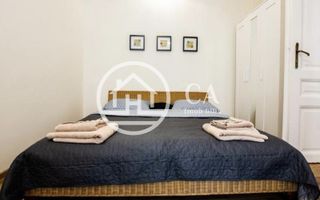 Apartament de vânzare cu 3 camere în zona Ultracentrală, Oradea - Poză 3