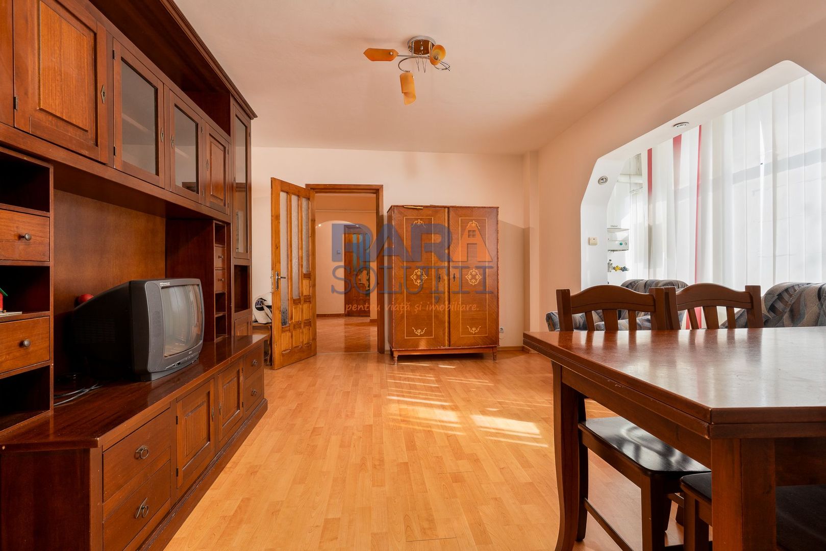 Apartament 3 camere, două băi - Str. Bogdan Dragoș - Poză 12