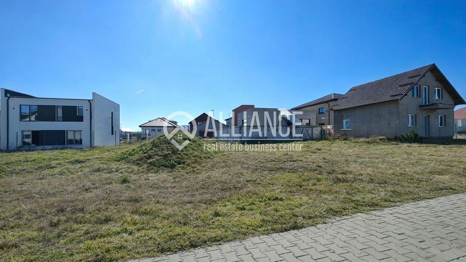 VALU LUI TRAIAN - teren 254 mp intravilan zona F - Poză 1