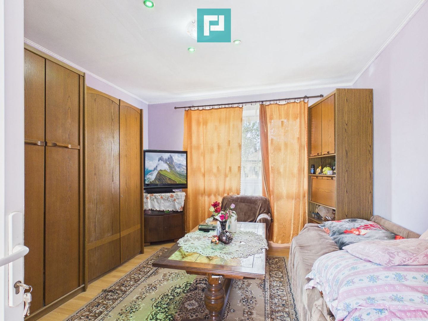 Casă cu 3 camere și 1047 mp în Peregu Mic - Poză 13