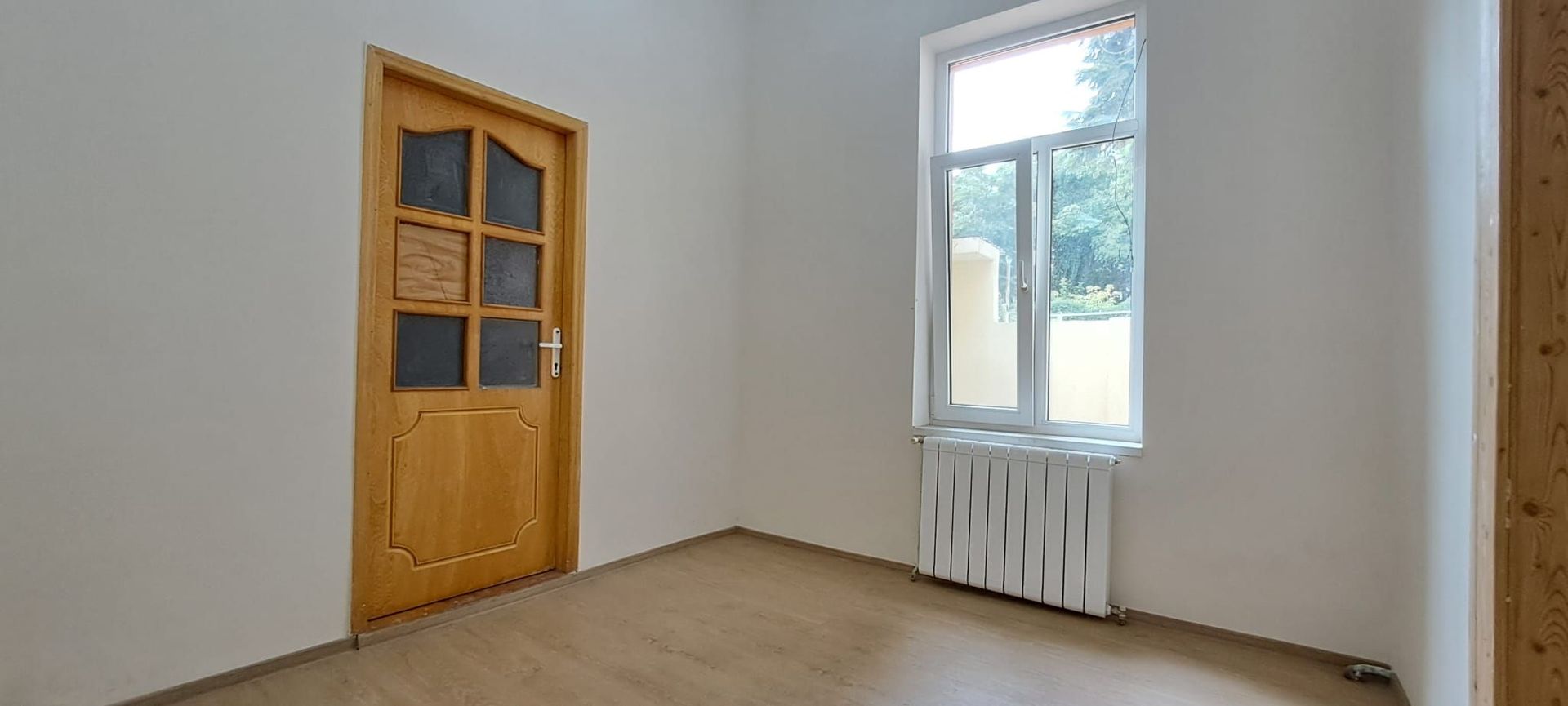Tineretului, 350 metri metrou, casa 2 camere + curte, mutare imediat - Poză 5