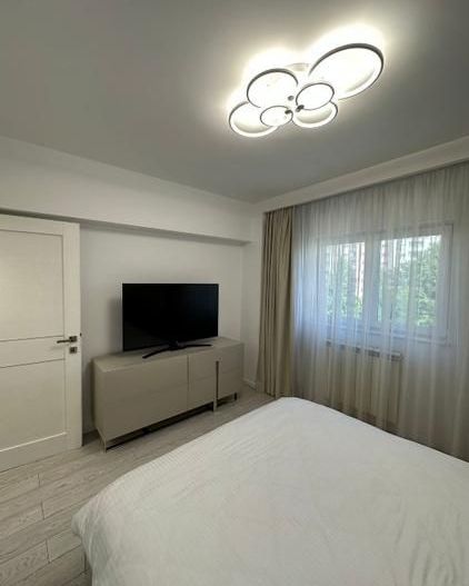 Apartament 2 camere de închiriat – modern, spațios - Poză 12