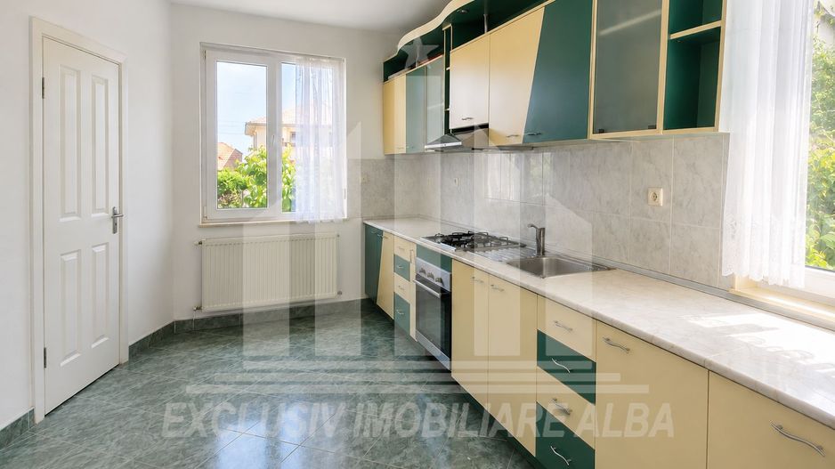 Casa individuala | 240 mp | 730 mp teren | Toate utilitatile | Cetate - Poză 3