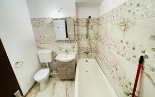 Închiriez apartament 3 camere ultracentral - Poză 8
