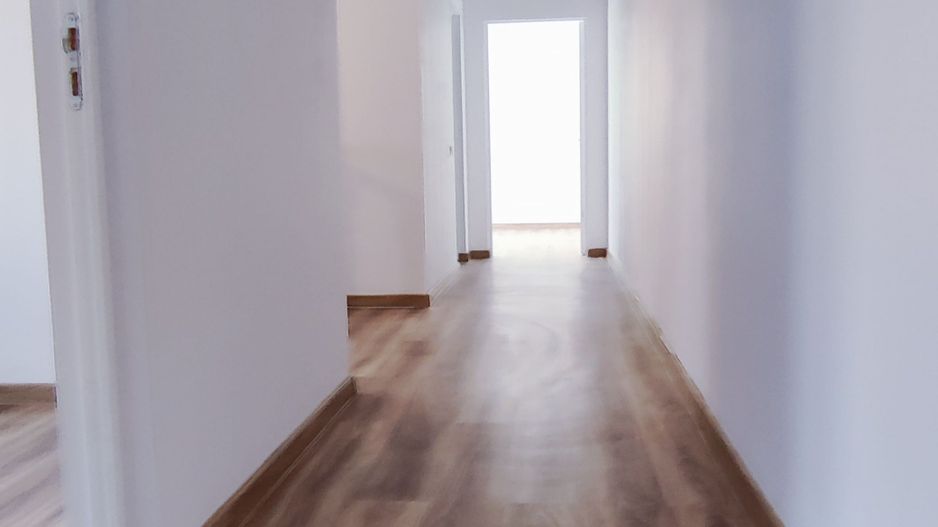 DUPLEX CERNETEAZ  140 MP UTILI + TEREN 570 MP - Poză 7