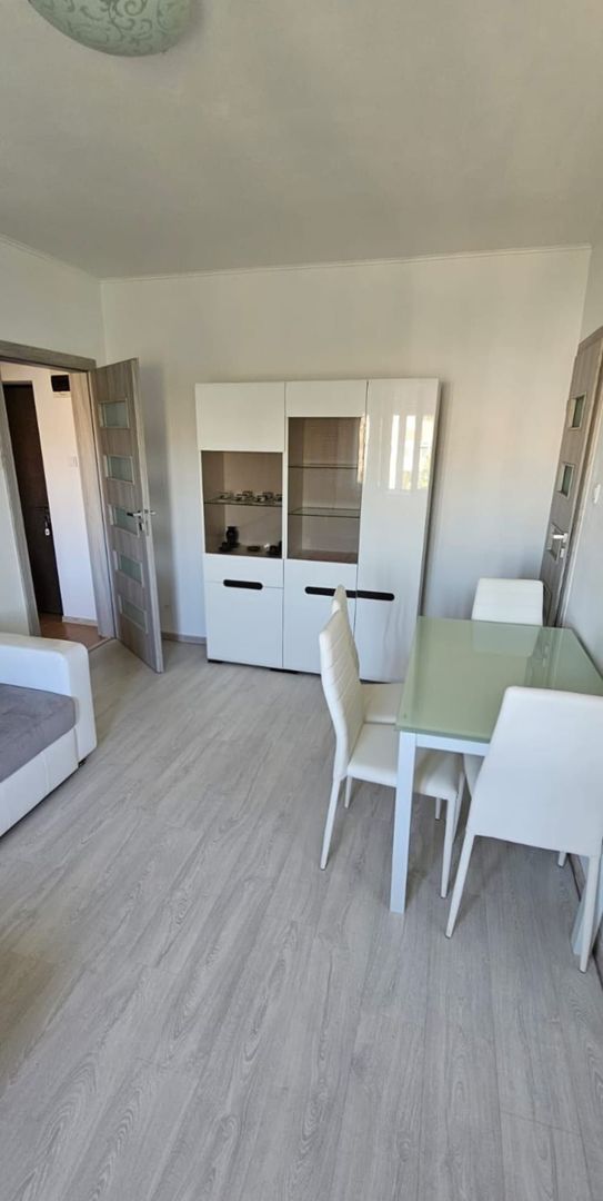 vand apartament 2 camere ,zona centrala - Poză 2