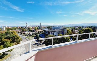 Apartament 2 camere cu vedere spre parc in Cetate - Poză 6