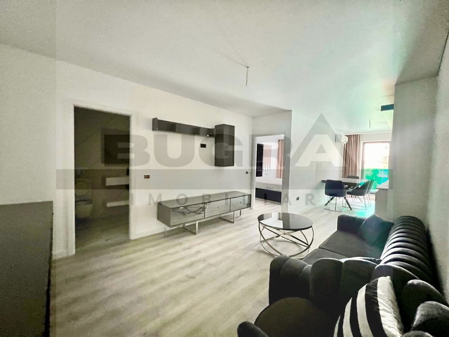 Apartament 2 camere modern, prima inchiriere, garaj, zona UMF - Poză 4