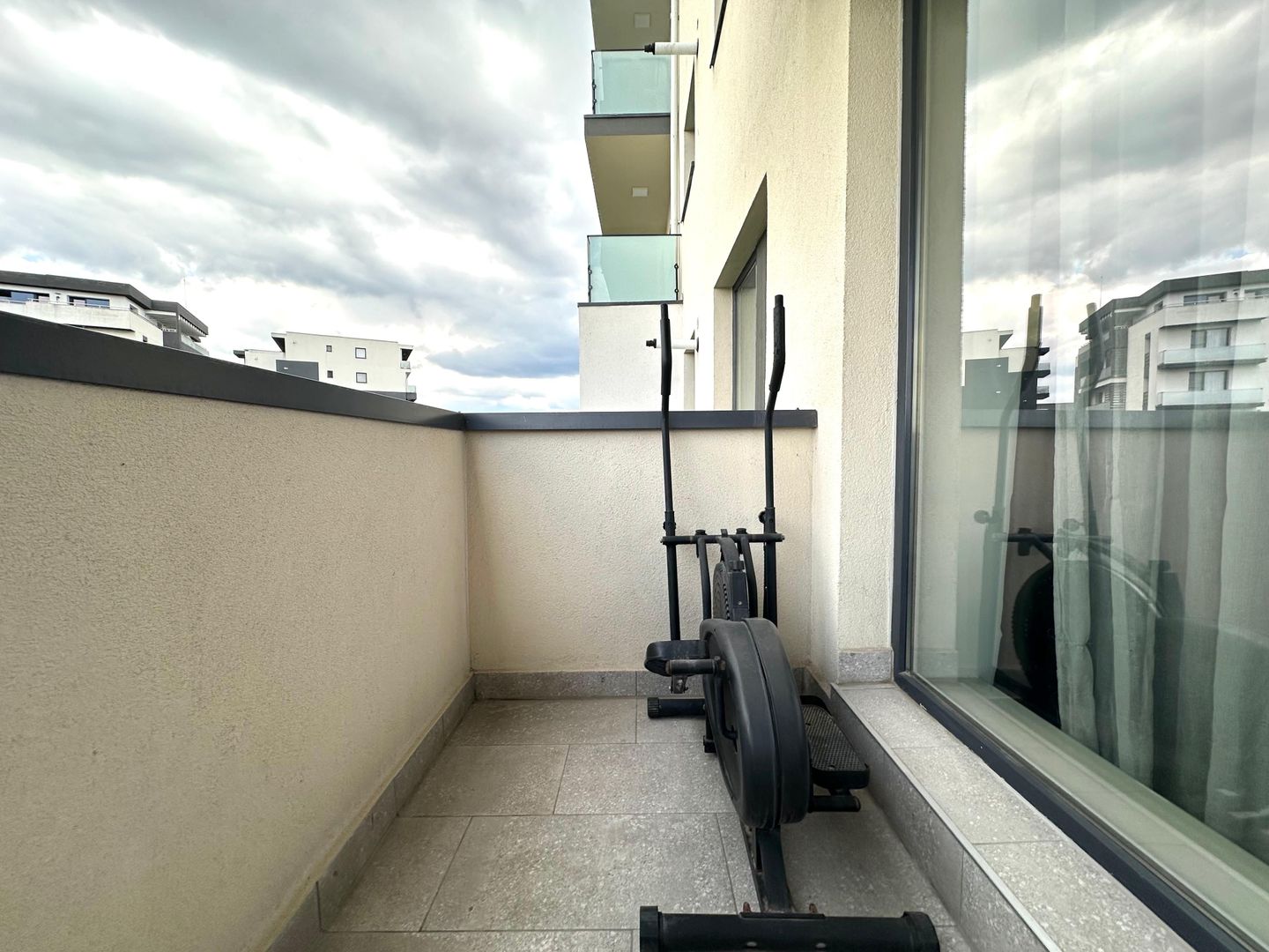 Apartament 3 camere, decomandat, cu loc de parcare - Poză 16