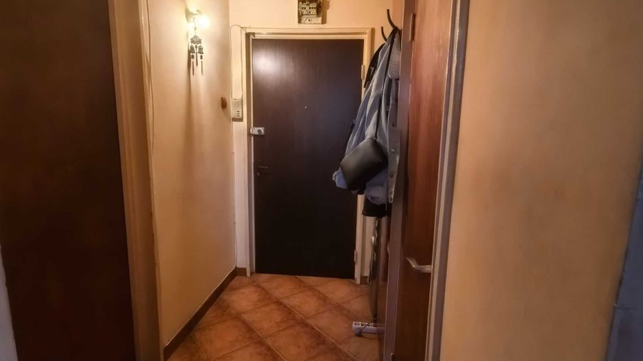 Apartament 2 camere. Zona Bdul Obregia. Etaj 1. - Poză 1