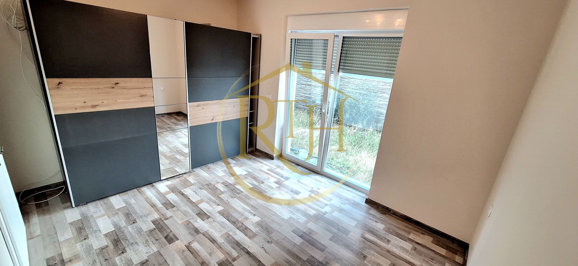 Oferim spre vanzare apartament 2 camere, 60 mp curte, Giroc, 0% Comision - Poză 8
